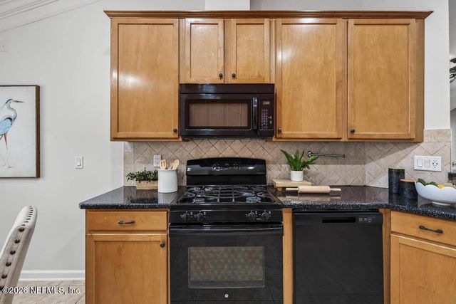 7883 CHASE MEADOWS Drive E, Jacksonville, FL 32256