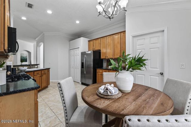 7883 CHASE MEADOWS Drive E, Jacksonville, FL 32256