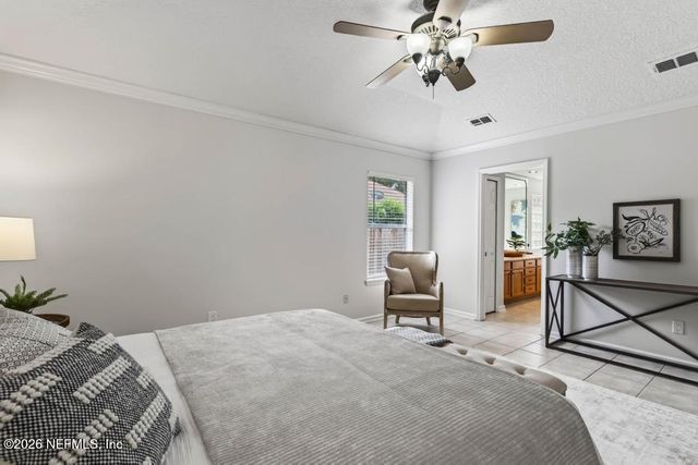 7883 CHASE MEADOWS Drive E, Jacksonville, FL 32256