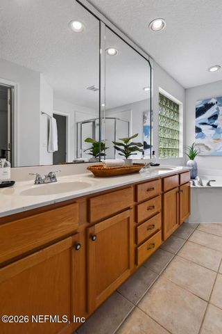 7883 CHASE MEADOWS Drive E, Jacksonville, FL 32256