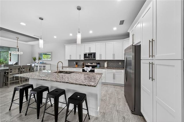 3833 SW 14th PL, Cape Coral, FL 33914