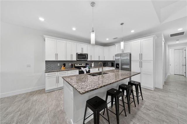 3833 SW 14th PL, Cape Coral, FL 33914
