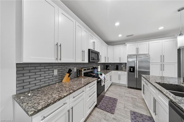 3833 SW 14th PL, Cape Coral, FL 33914