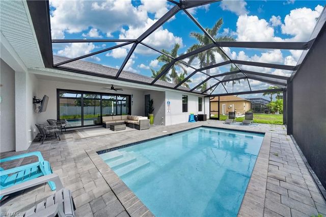 3833 SW 14th PL, Cape Coral, FL 33914