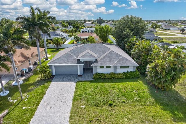 3833 SW 14th PL, Cape Coral, FL 33914