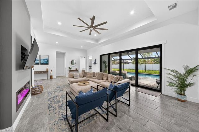 3833 SW 14th PL, Cape Coral, FL 33914
