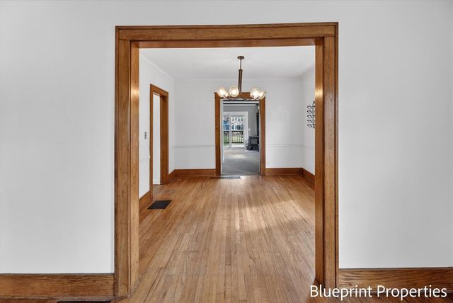 150 Mayfield Avenue, Grand Rapids, MI 49503