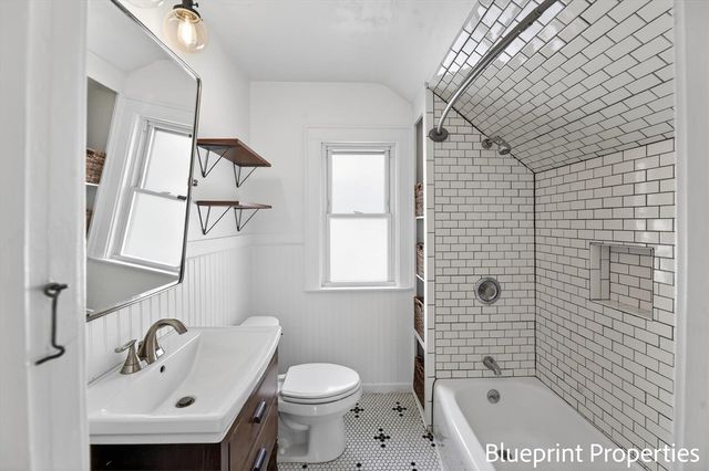 150 Mayfield Avenue, Grand Rapids, MI 49503