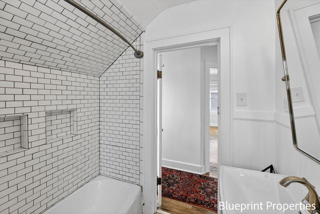 150 Mayfield Avenue, Grand Rapids, MI 49503