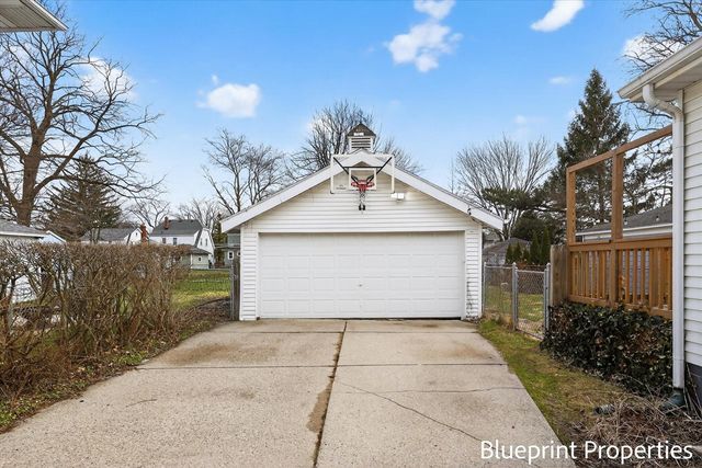 150 Mayfield Avenue, Grand Rapids, MI 49503