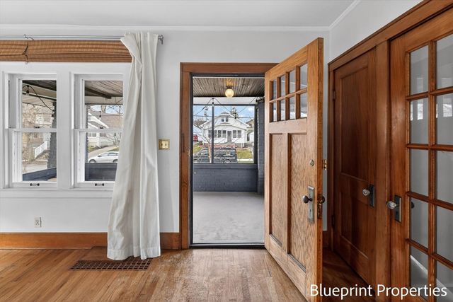 150 Mayfield Avenue, Grand Rapids, MI 49503