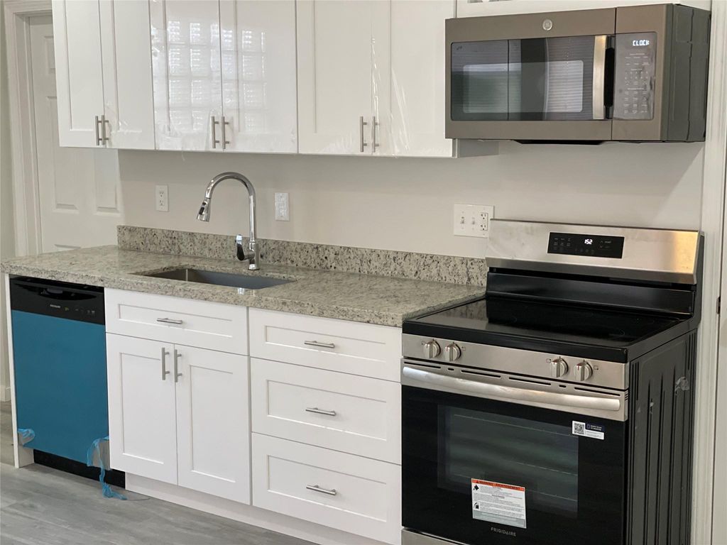 1517 31st Street, Galveston, TX 77550