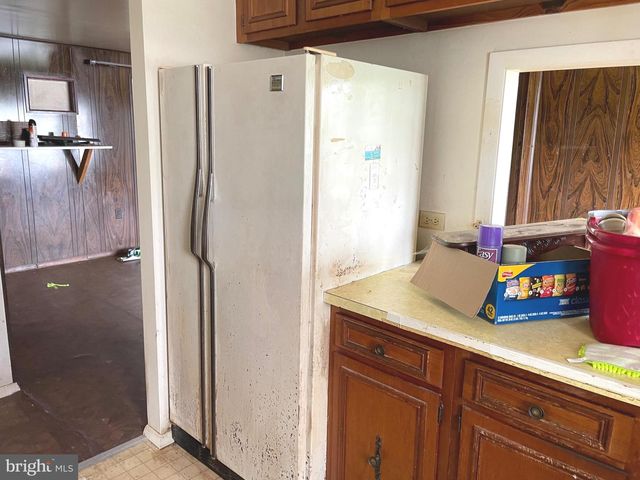 5781 N TIMBER RIDGE RD, Berkeley Springs, WV 25411