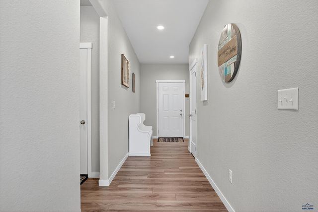 3002 HAZELNUT LN, Rapid City, SD 57703