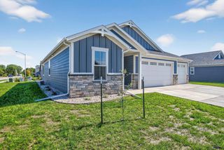 3002 HAZELNUT LN, Rapid City, SD 57703