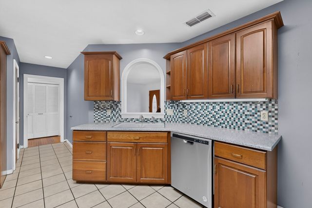 3017 Primrose Avenue, Fort Worth, TX 76111
