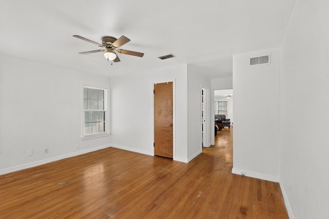 3017 Primrose Avenue, Fort Worth, TX 76111