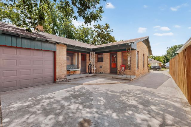 3017 Primrose Avenue, Fort Worth, TX 76111