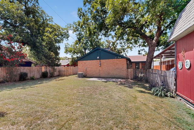 3017 Primrose Avenue, Fort Worth, TX 76111