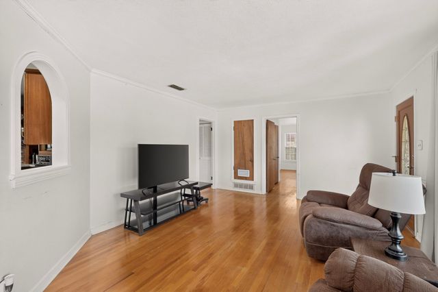 3017 Primrose Avenue, Fort Worth, TX 76111