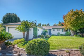 572 W Pico Avenue, Clovis, CA 93612