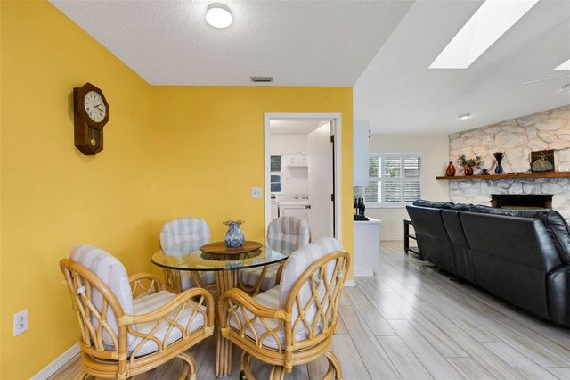 5836 HELEN WAY, Sarasota, FL 34243