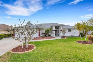 5836 HELEN WAY, Sarasota, FL 34243