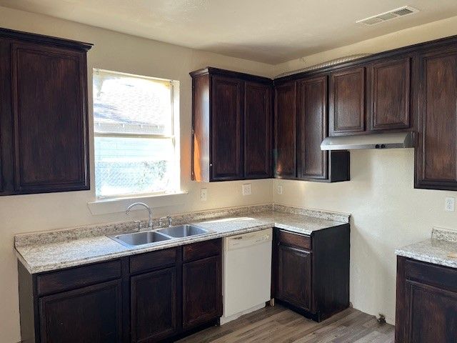 1430 Padgitt Avenue, Dallas, TX 75203