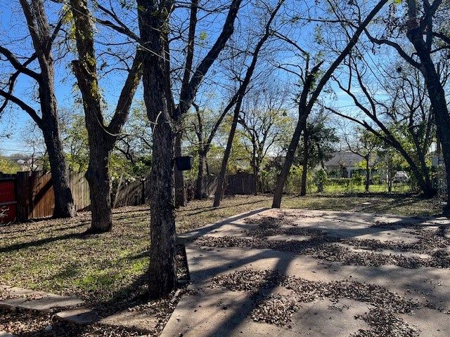 1430 Padgitt Avenue, Dallas, TX 75203