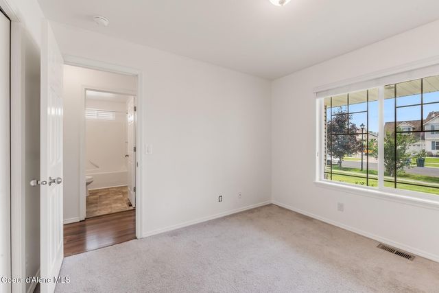 2633 N Partridge Lp, Post Falls, ID 83854