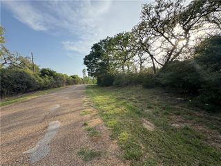 302 Trail Hollow Circle, Somerville, TX 77879