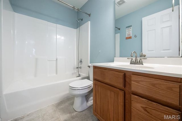 2130 Streamview Court, O'fallon, IL 62269