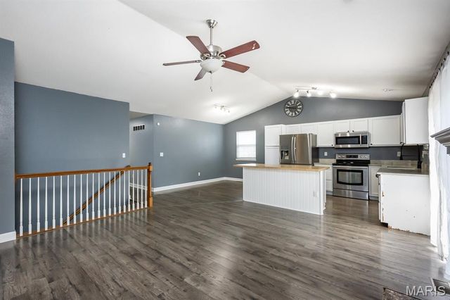 2130 Streamview Court, O'fallon, IL 62269