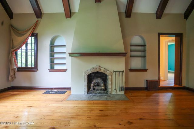 513 Emery Rd, Louisville, KY 40206