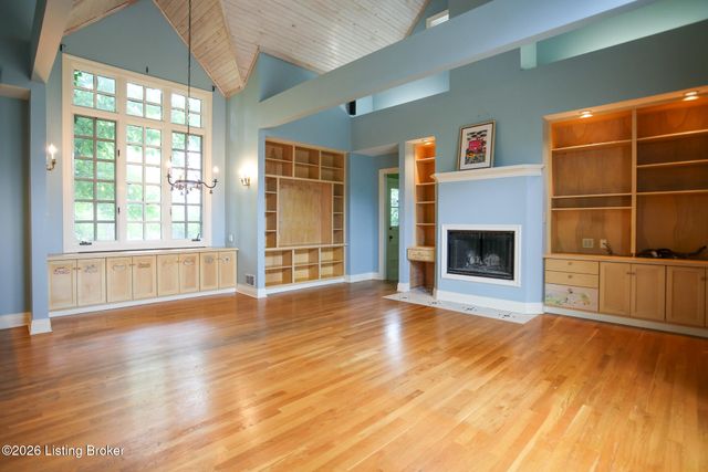 513 Emery Rd, Louisville, KY 40206