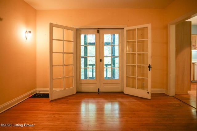 513 Emery Rd, Louisville, KY 40206