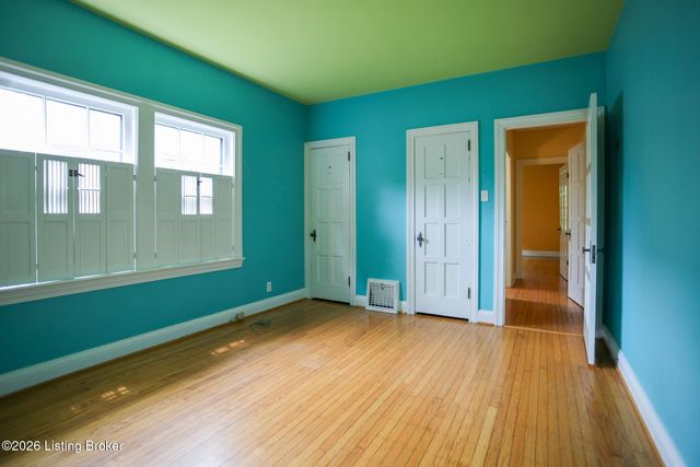 513 Emery Rd, Louisville, KY 40206