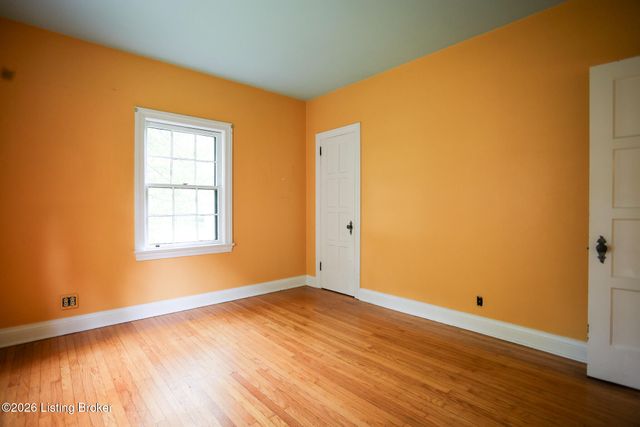 513 Emery Rd, Louisville, KY 40206