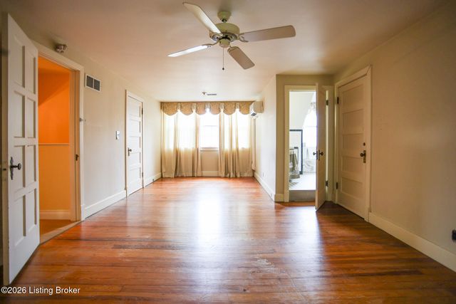 513 Emery Rd, Louisville, KY 40206