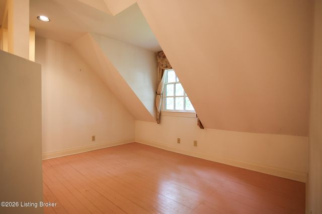 513 Emery Rd, Louisville, KY 40206