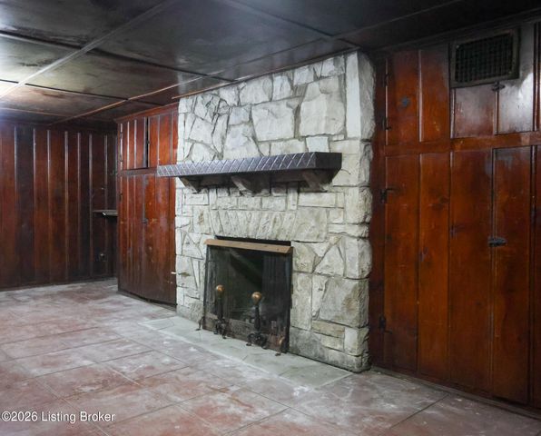 513 Emery Rd, Louisville, KY 40206