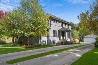 931 Lathrop Avenue, River Forest, IL 60305