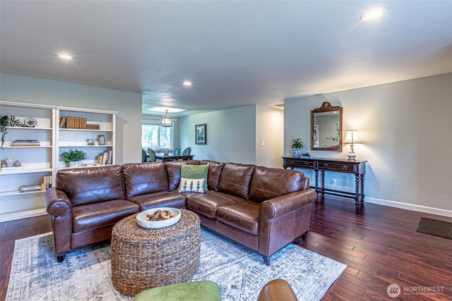 14229 SE 165th Place, Renton, WA 98058