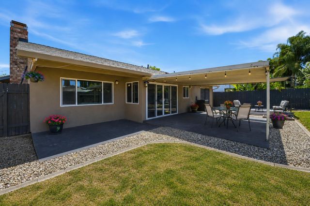 9663 Elmira Cir, Sacramento, CA 95827