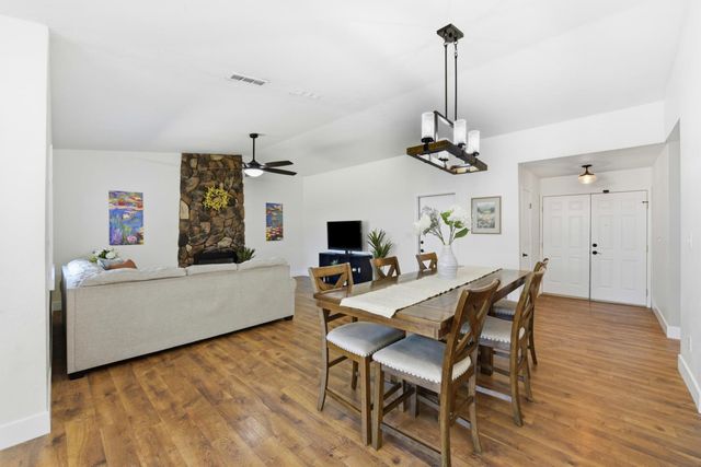 9663 Elmira Cir, Sacramento, CA 95827