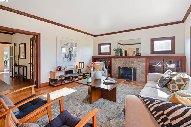 1220 Channing Way, Berkeley, CA 94702