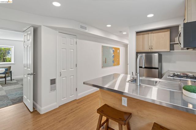 1220 Channing Way, Berkeley, CA 94702