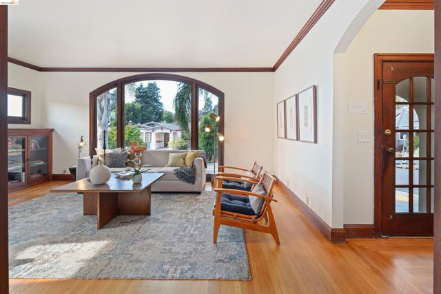 1220 Channing Way, Berkeley, CA 94702