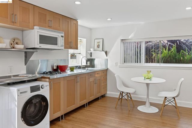 1220 Channing Way, Berkeley, CA 94702