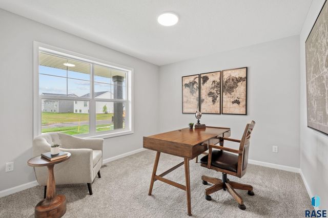 6300 W Goldberg Dr Drive, Sioux Falls, SD 57107